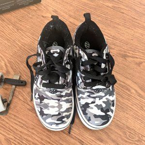 Heelys Boy's Pro 20 Prints Wheeled Shoes Sz 2Y